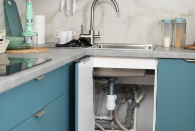 Edirne Su Kaçak Tespiti, duvar ve zeminler kırılmadan, kameralı ve cihazla yapılan noktasal tespit yöntemleri sayesinde kısa sürede çözüme ulaşır. Su sızıntısı problemlerinde profesyonel müdahale, gereksiz masrafların önüne geçer.